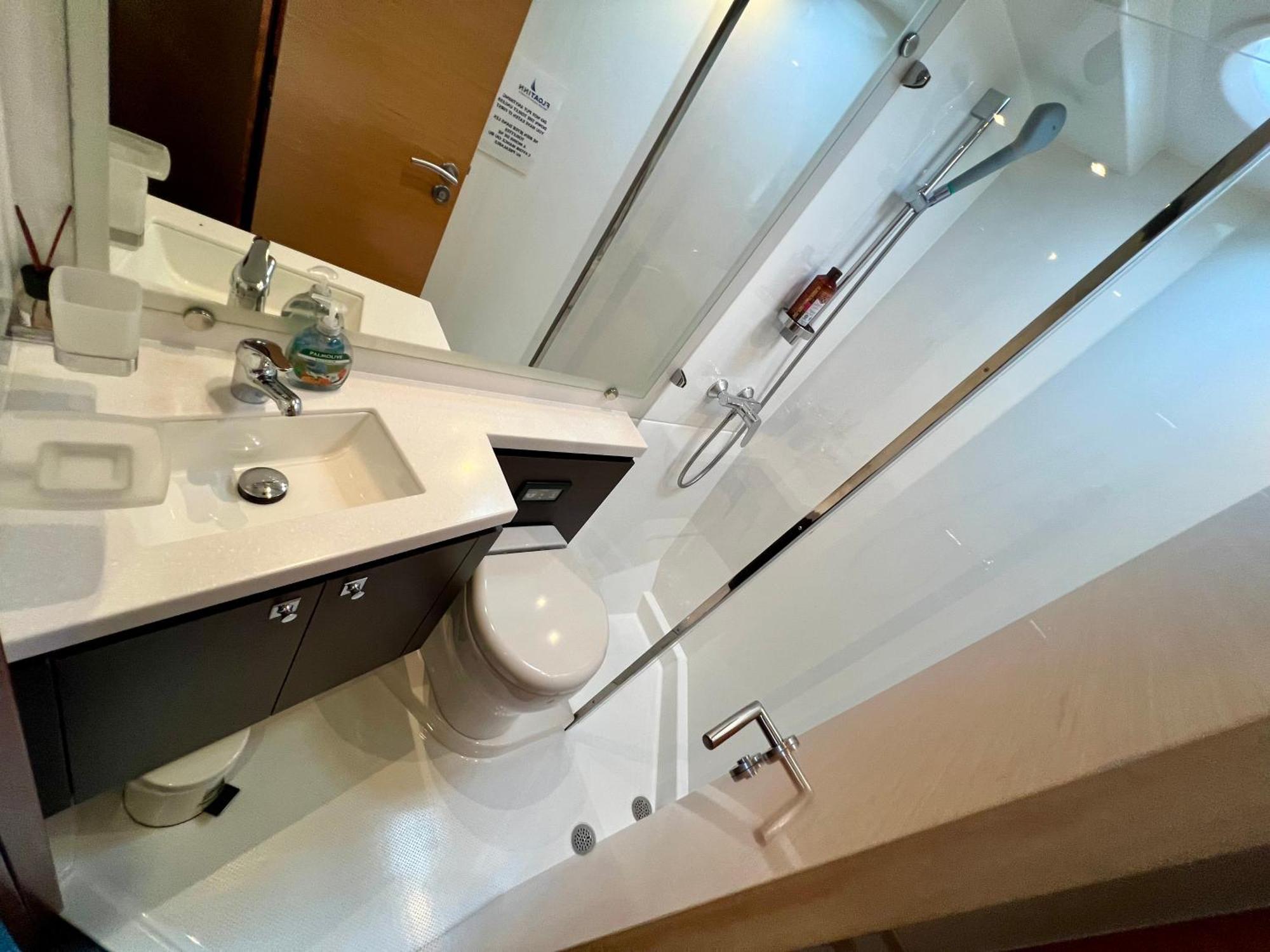 Floatinn Boat-Bnb Geneva Exterior photo