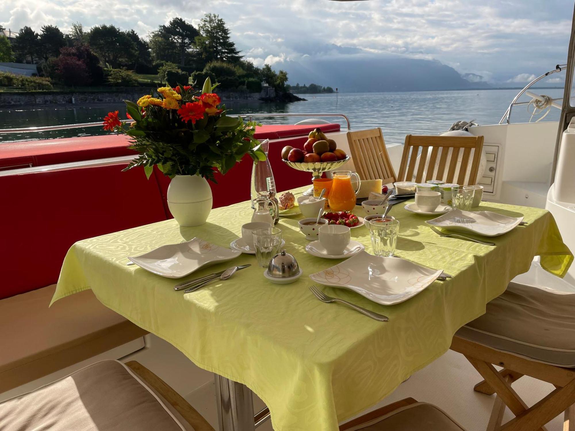 Floatinn Boat-Bnb Geneva Exterior photo